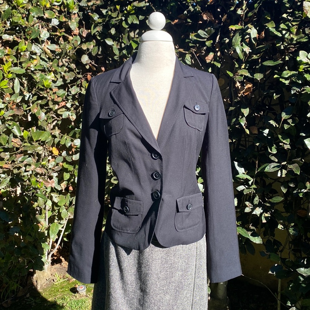 Black tailored blazer